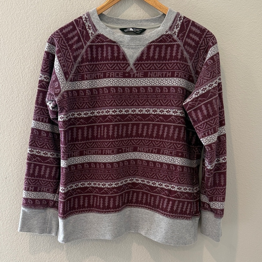The North Face Nordic Printed Terry Crew Neck Sweatshirt Womens‎ Medium Maroon